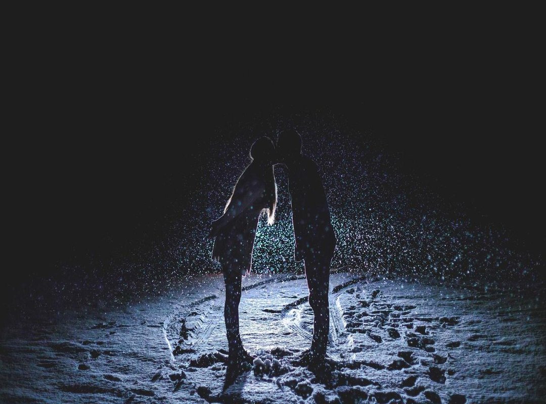 A Practical Guide: 5 Telltale Signs to Help You Spot a Fake